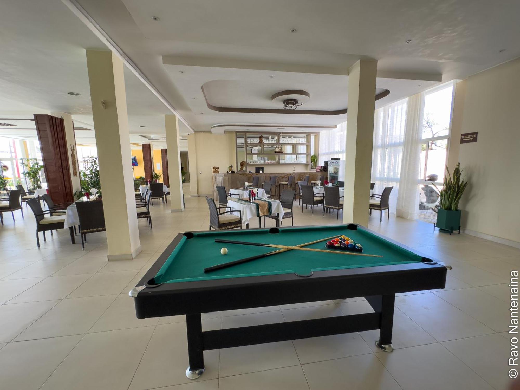 Hotel Menabe'L Antsirabe Bagian luar foto