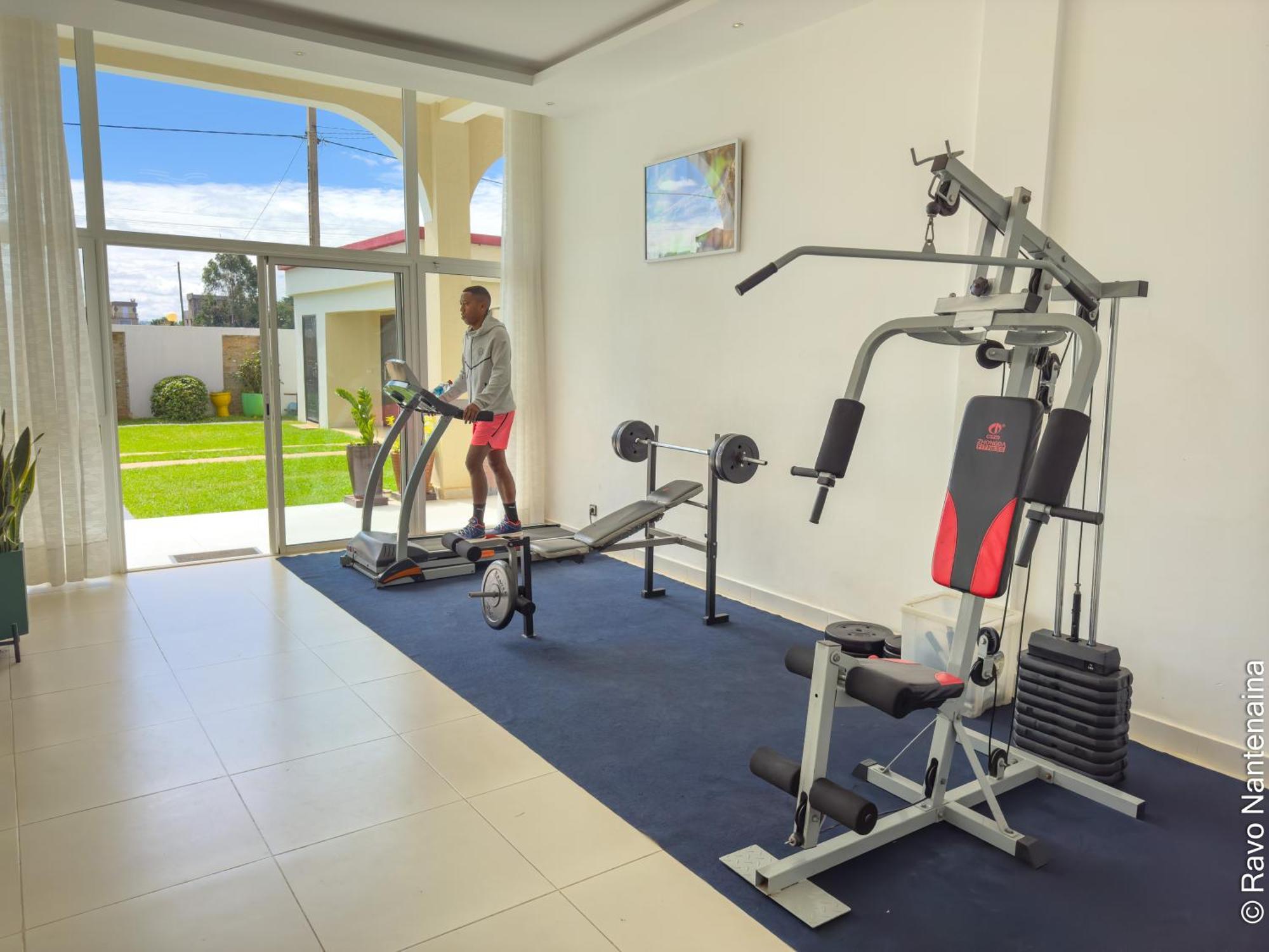 Hotel Menabe'L Antsirabe Bagian luar foto